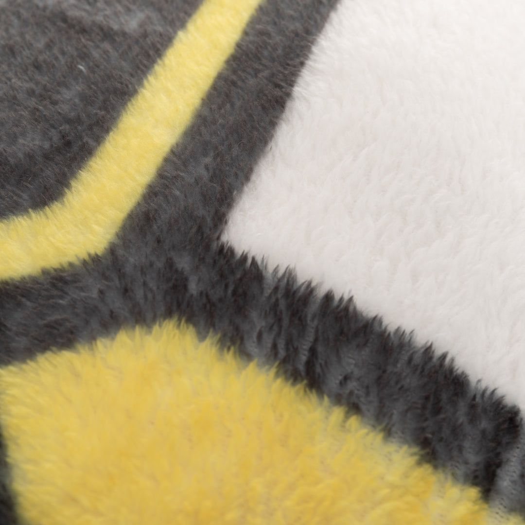 Boston Bruins NHL Ultra-Plush Flannel Plaid Throw Blanket (50" by 60")