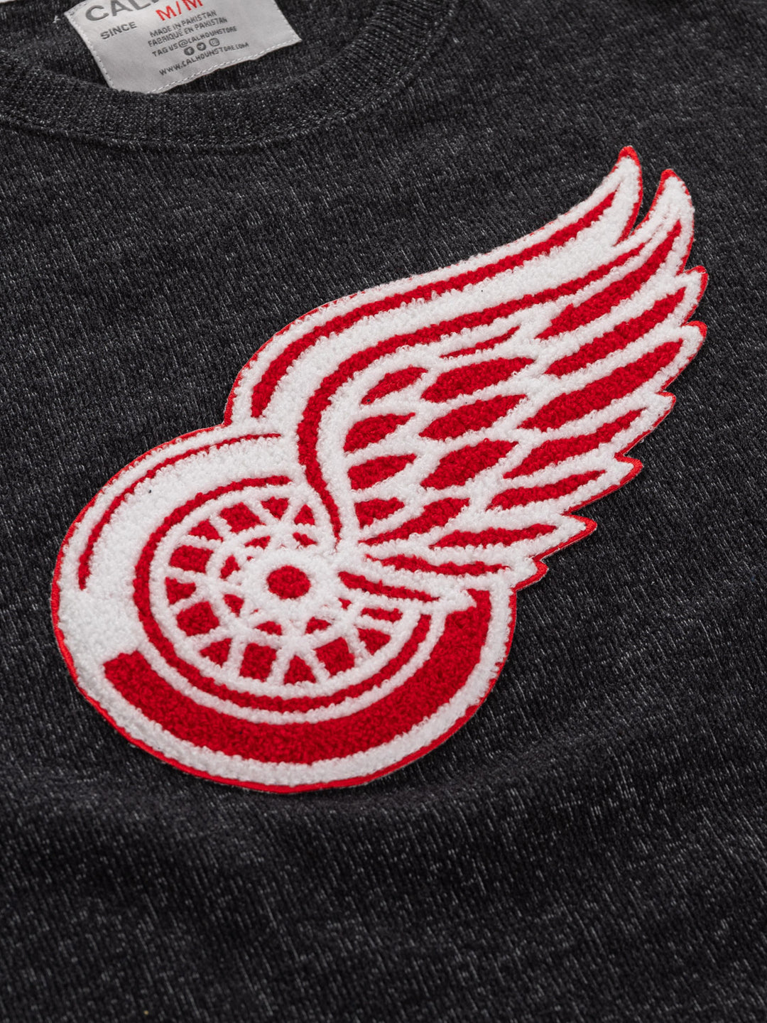 Detroit Red Wings NHL Unisex Cabin Crew Neck Sweater with Chenille logo