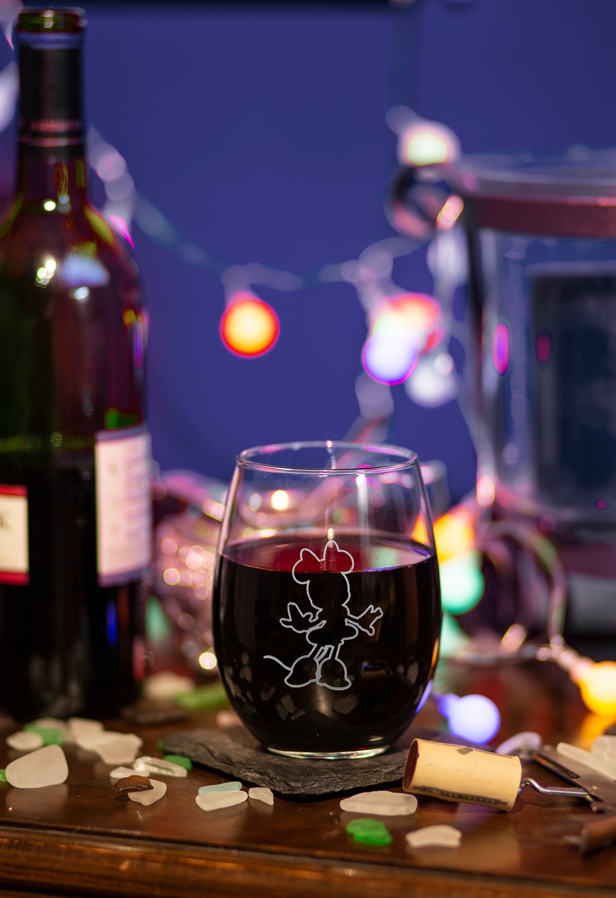 DISNEY NEW Mickey & Minuie Catch a Snowflake 18 oz. Red Wine Glass (Set 2)