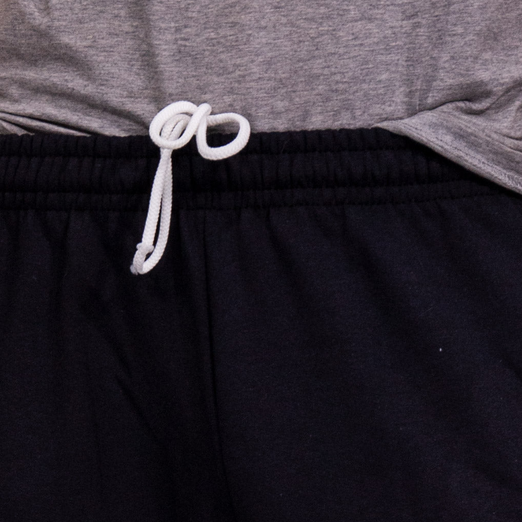 Up close photo of waistline showing the hidden adjustable waist string. 
