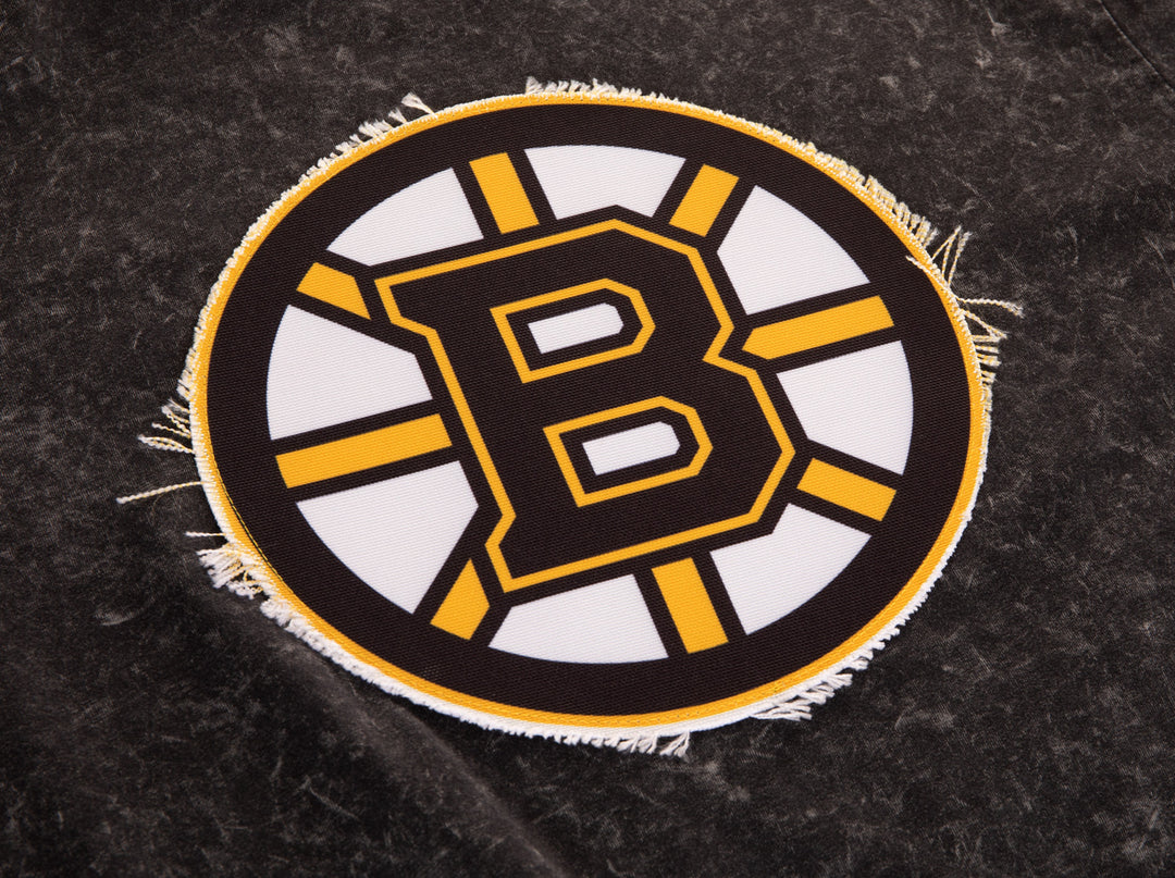 Boston Bruins Frayed Logo Acid Wash T-Shirt